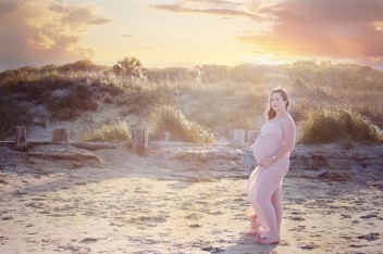 Best Maternity & Newborn Baby Photographer in Charleston, SC